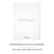 Charger l&#39;image dans la galerie, Protège carnet de santé personnalisable &quot;Loutre&quot;