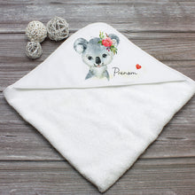Charger l&#39;image dans la galerie, Cape de bain bébé avec prénom, illustration koala fleurs | Bout&#39;D&#39;Chou